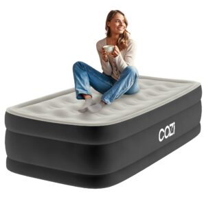 Cozi Twin Size Air Mattress with Built-In Pump 20 in